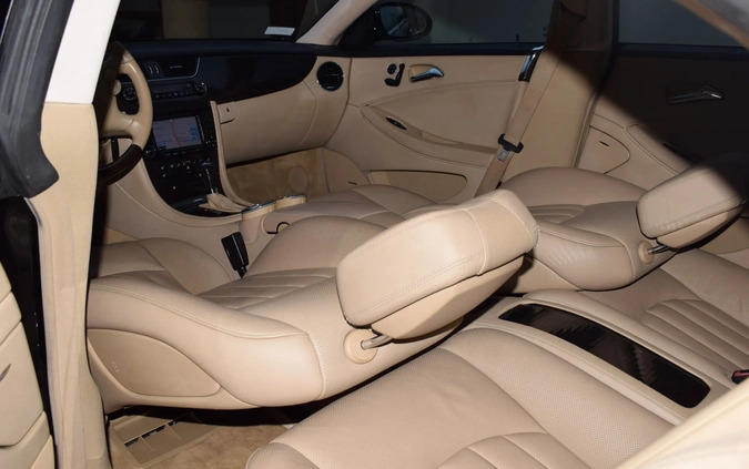 Mercedes-Benz CLS cena 56000 przebieg: 261000, rok produkcji 2007 z Warszawa małe 497